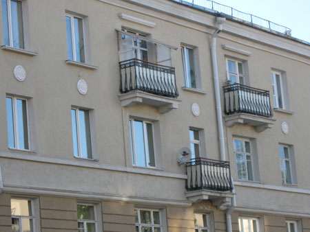 Идеи домашнего бизнеса. Съемные балконные конструкции, или Готовимся к приезду Путина