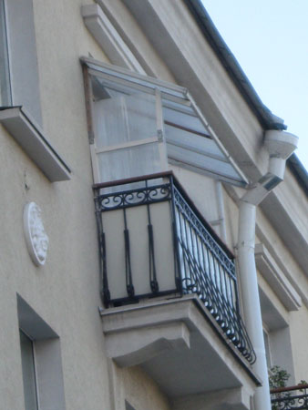 Балкон с самодельным остеклением