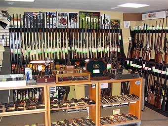 Как заработать  большие деньги на открытии оружейного магазина?